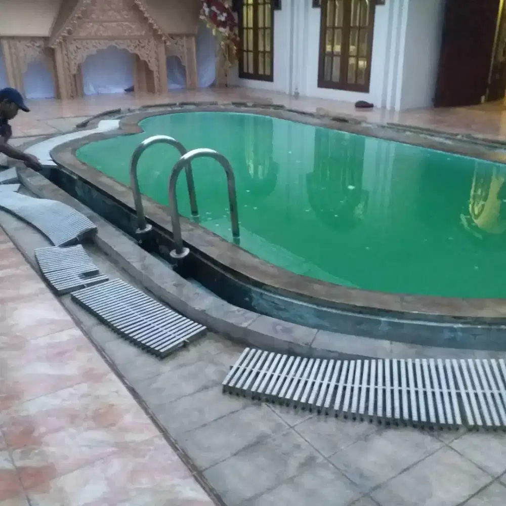 Jasa bersihkan kolam renang medan
