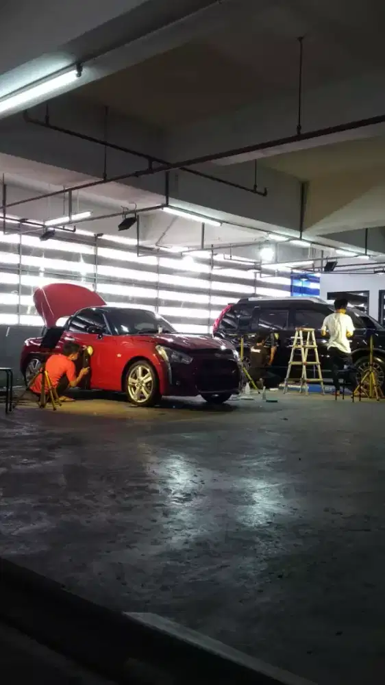 Salon mobil exclusive terbaik dibekasi, poles kaca baret, nano coating